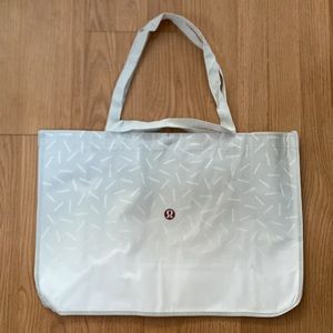 ❤️ New White lululemon XL Holiday Bag